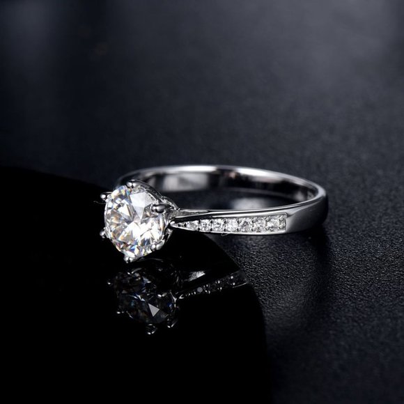 1 Carat Moissanite Solitaire Ring with 925 Sterling Silver Band D-VVS1 - Picture 4 of 9